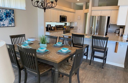 Sunset Lakes Villa | Exec. 4 Bedroom Home nr Disney, Backs onto Conservation lands