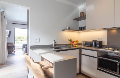 Westcliff Cottage | Executive 1-bedroom cottage in Hermanus with AC and kitchen.
