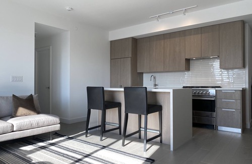 Lambton Condo | Executive 2 bed 2 bath condo - Kingsway Crescent