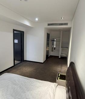 Sukhbaatar Apartment | Executive 2 bedroom apartment-king size bed steps from Chinggis khan square