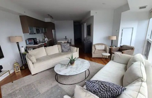 Church and Wellesley Condo | Executive 2 Bedroom Condo