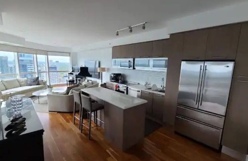 Church and Wellesley Condo | Executive 2 Bedroom Condo
