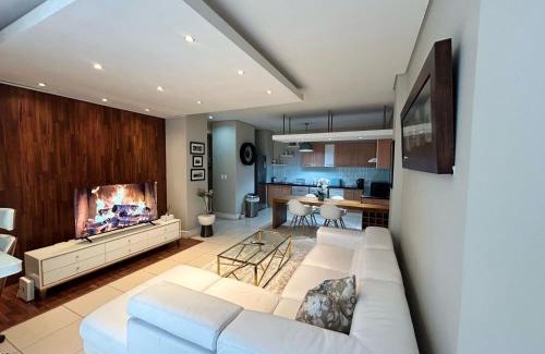 Germiston Apartment | Executive 2-Bedroom Luxury Suite in Bedford Centre Mall