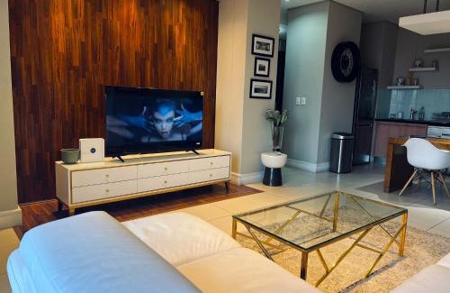 Germiston Apartment | Executive 2-Bedroom Luxury Suite in Bedford Centre Mall