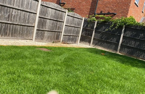 Wixford House | Executive 4 bed Townhouse with gym, hot tub Pet Friendly