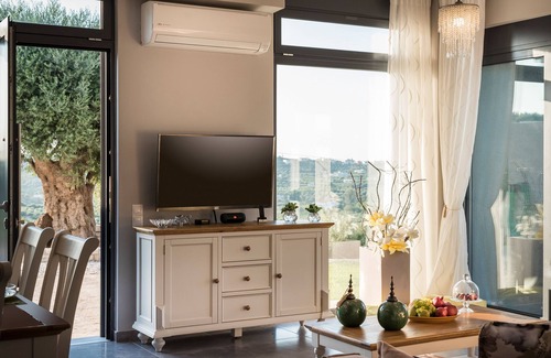 Agia Villa | Executive 9 bedroom villa with a heated pool