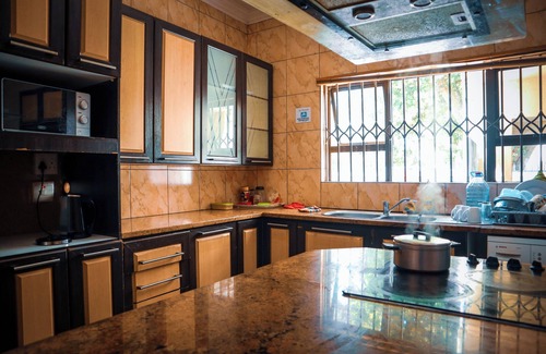 Eikenbosch House | Executive Accommodation Bellville