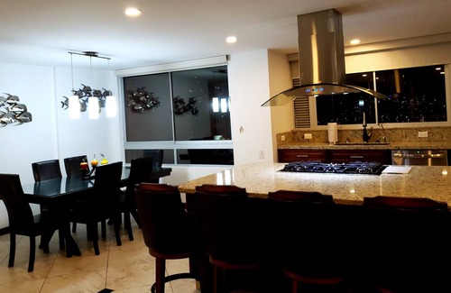 Castropol Apartment | Executive Apartment with an Amazing City View