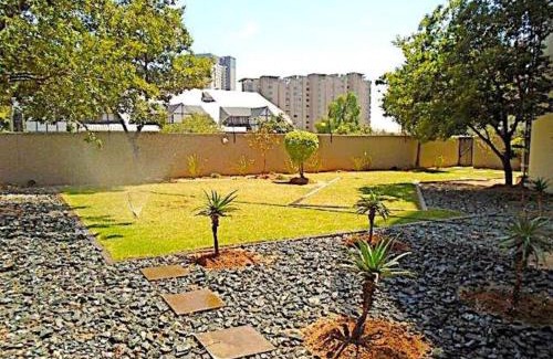 Sandown Apartment | Executive apartment - Sandton