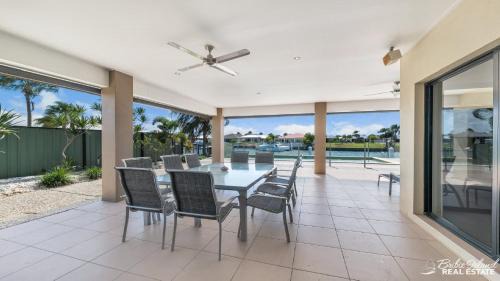 Banksia Beach House | Executive Canal Home