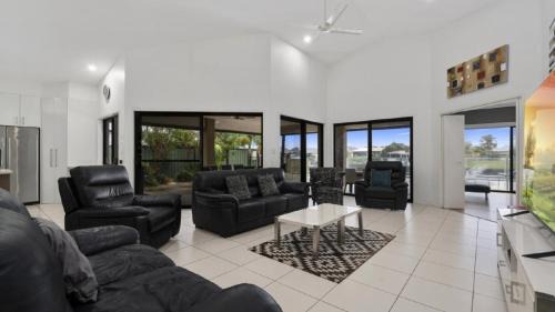 Banksia Beach House | Executive Canal Home