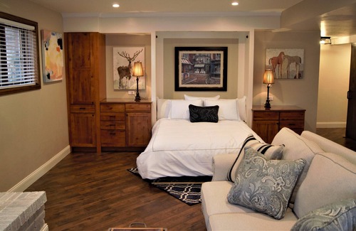 Ken Caryl Ranch Plains House | Executive Fully Furnished 1000+ sf 1 Bedroom Garden Level Guest Unit