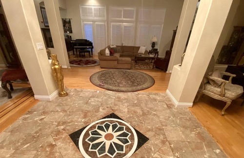 Gilroy House | Executive gorgeous gated retreat in wine country.