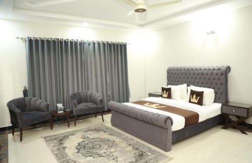 F-8 Sector House | Executive Grand Royal