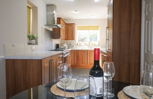 Winkfield Cottage | EXECUTIVE HOME, family friendly, with a garden in Bracknell