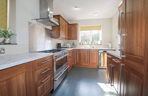 Winkfield Cottage | EXECUTIVE HOME, family friendly, with a garden in Bracknell
