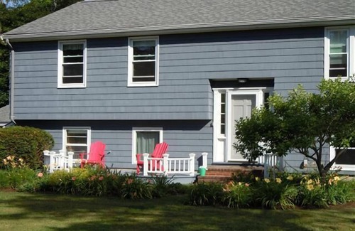 Scarborough House | Executive Home on Scarboro Beach, Vacation or Turn Work into A Vacation