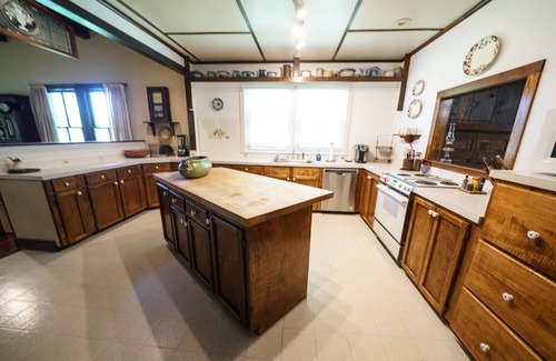 Milton House | Executive home with a country feel on a quiet dead end road