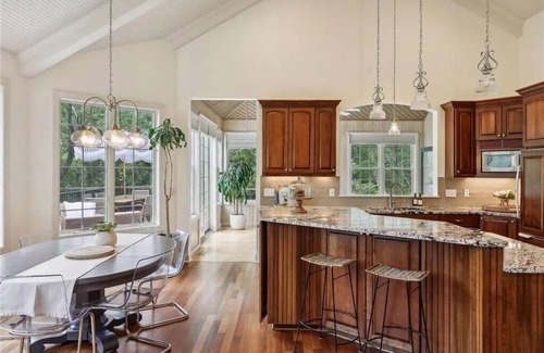 Stillwater House | Executive Home with spacious 5-bedroom in Stillwater with sauna, WiFi, & nature