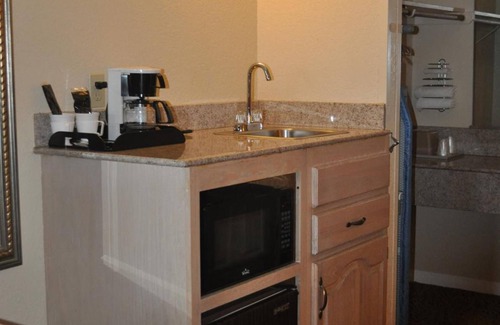 Downtown Sacramento Hotel | Executive Inn and Suites