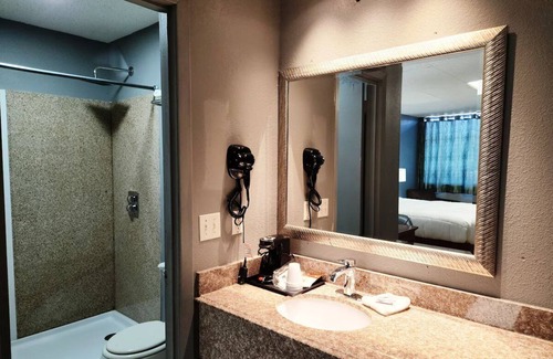 Mena Hotel | Executive Inn By OYO Queenville Mena