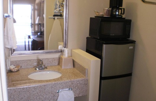Mojave Hotel | Executive Inn