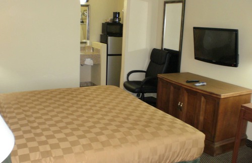 Mojave Hotel | Executive Inn
