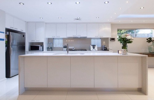 Kewdale House | Executive luxury home with swimming pool