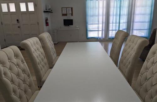 Temple Terrace House | Executive Pool Home