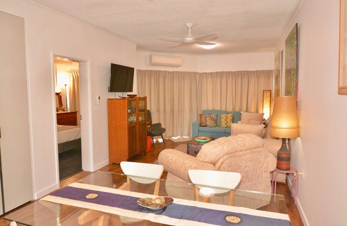 North Ward Hotel | EXECUTIVE PROPERTIES IN NORTH WARD TOWNSVILLE and ON MAGNETIC ISLAND