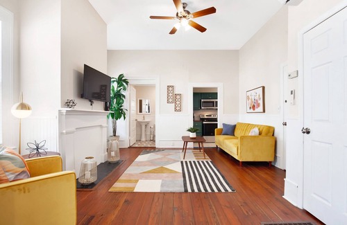 Savannah Victorian District Condo | Executive Rental by the Park | Heated Pool Access