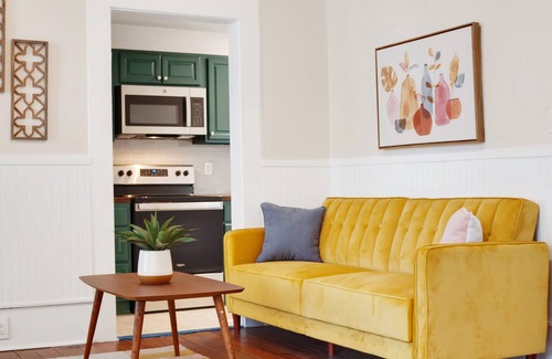 Savannah Victorian District Condo | Executive Rental by the Park | Heated Pool Access