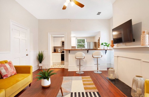 Savannah Victorian District Condo | Executive Rental by the Park | Heated Pool Access