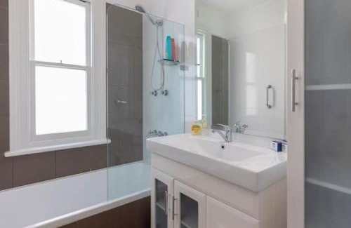 North Sydney Apartment | Executive Serviced north Sydney City pad