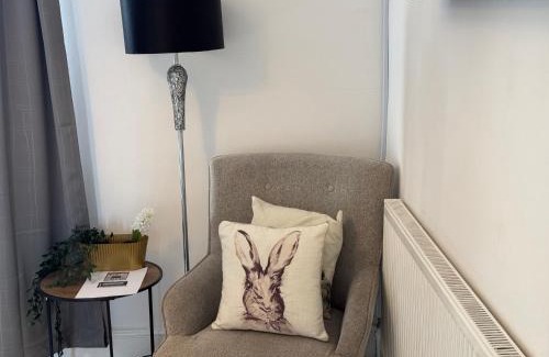 Barry Apartment | Executive Studio Apartment in the heart of Barry, Flat 1