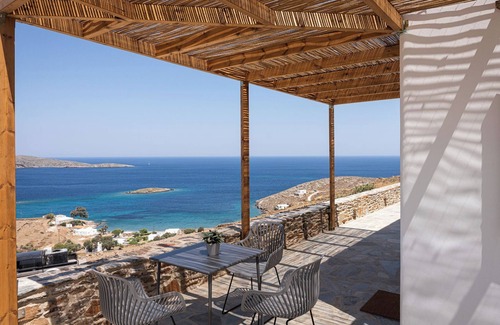 Kithnos Apartment | Executive Suite By Kythea Suites Kythnos