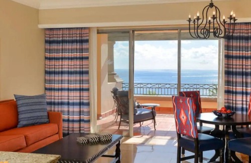 Paraiso Escondido Resort | Executive Suite - Ocean views!