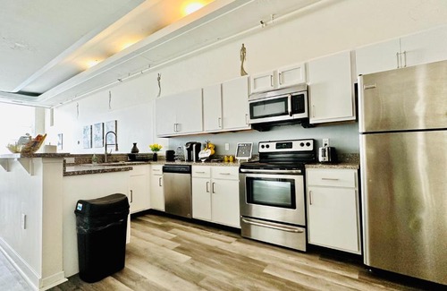 Mile Square Apartment | Executive Vacation Suite for 4