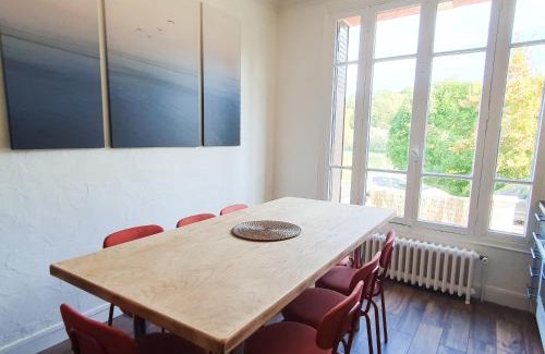 Velizy-Villacoublay House | EXIGEHOME - Grande maison en bord d'étang à 20 min de Paris