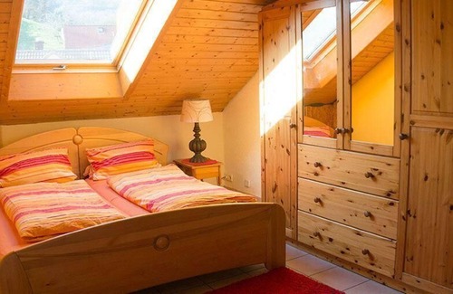 Au Apartment | Exklusives Dachgeschossstudio mit Dachterrasse, stadtnah