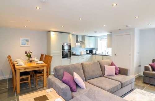 South Molton House | EXMOOR VIEW, pet friendly, character holiday cottage in North Molton
