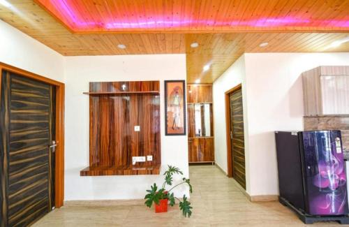 Dharampur Apartment | Exotic Stays I 2bhk Forest View Kasauli l Serviced Apts I Best Seller I Vacations I Family Events I Sky Bonfire I Kasauli