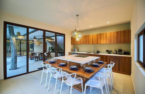 Tulum Villa | Exotic villa for 10 people with cenote-style pool