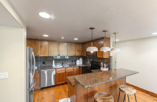 Tamarack Condo | Expansive 2 BR Condo with Fireplace and Patio