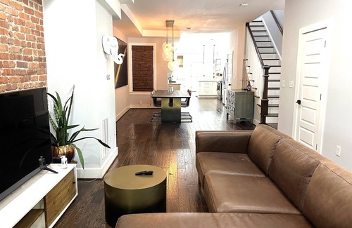 Eckington House | Expansive 3-Bedroom Home-w/King bed-Close to National Mall