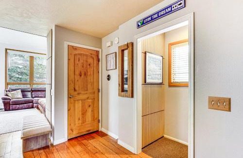 Park City Apartment | Expansive Canyons Ski Retreat with Community Pool!