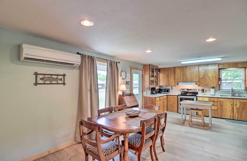Cotter Cabin | Expansive Cotter Cabin on White River w/Deck!