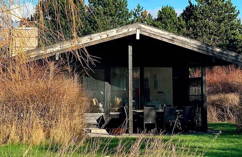 Dannemare House | Expansive Holiday Home in Dannemare with Terrace