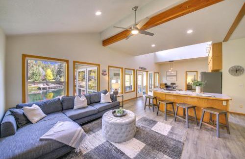 Sagle House | Expansive Waterfront Escape with Kayaks and SUPs!