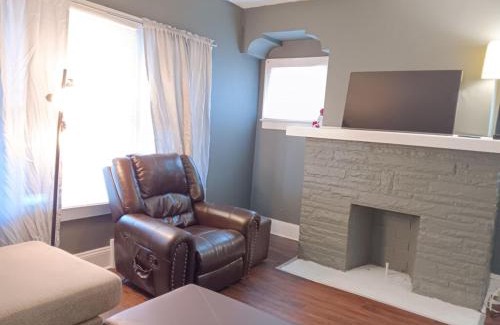 Garfield Heights Apartment | Experience a home near Cleveland Clinic & parks